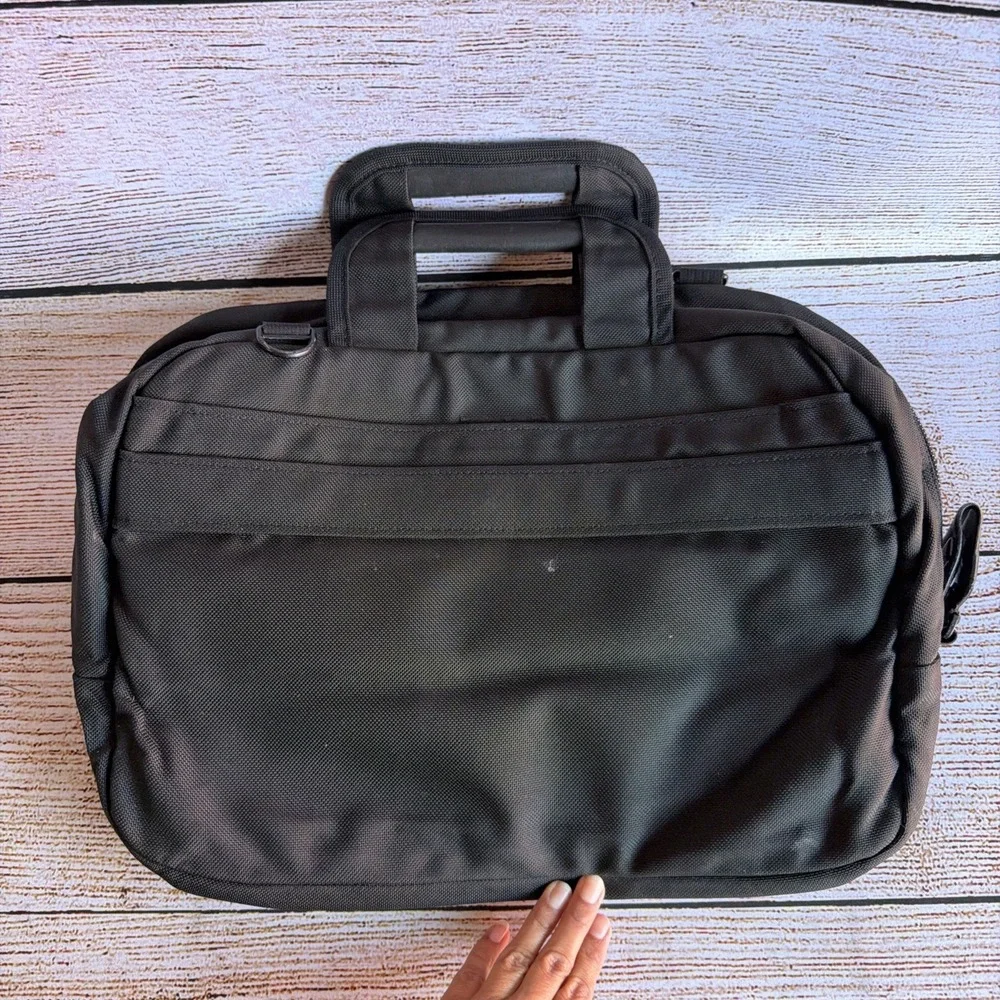 Brenthaven Black Laptop Messenger Bag Briefcase Padded Work Travel 14x10